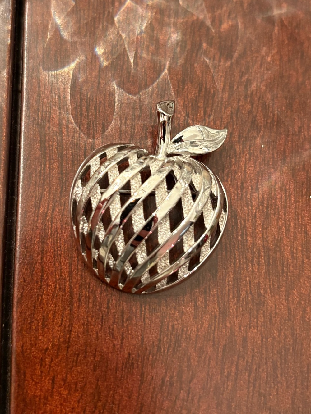 Vintage Gerry's Apple Silver Brooch Pin